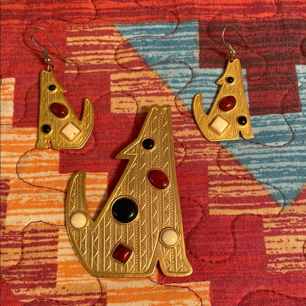 Gold Geometric Earrings and Brooch Set